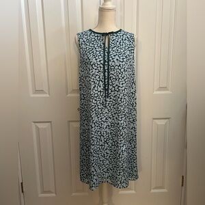 NWT TRISTAN Floral Sleeveless Lined Midi Dress, Light Blue & Green, Size Medium.
